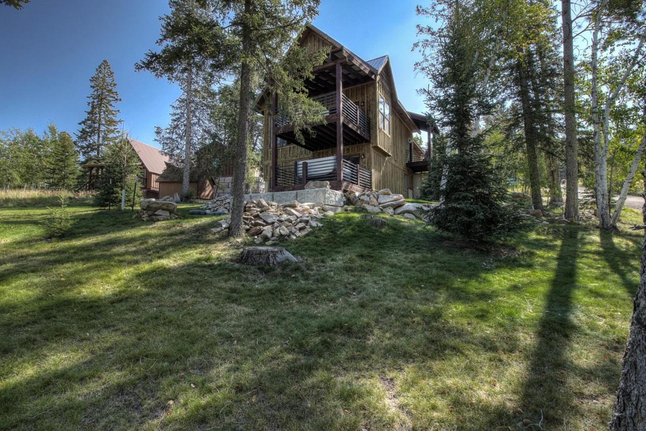 Lost Buffalo Lodge Lead Exteriör bild