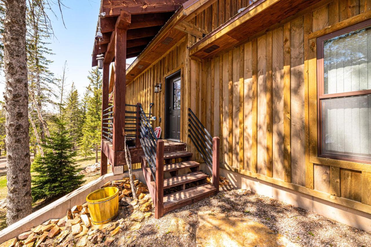 Lost Buffalo Lodge Lead Exteriör bild